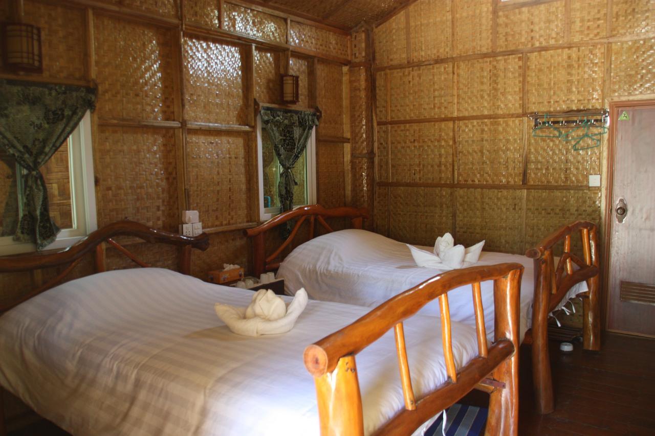 Soe Ko Ko Beach House & Restaurant Ngwesaung Bagian luar foto