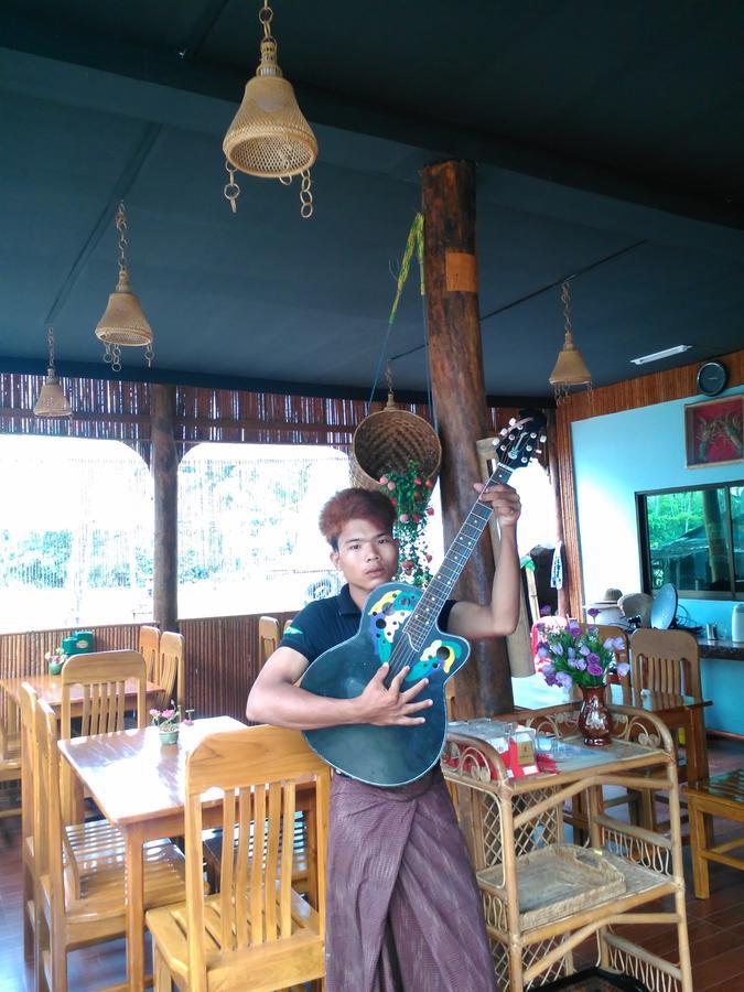 Soe Ko Ko Beach House & Restaurant Ngwesaung Bagian luar foto