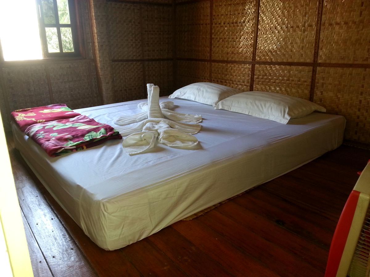Soe Ko Ko Beach House & Restaurant Ngwesaung Bagian luar foto