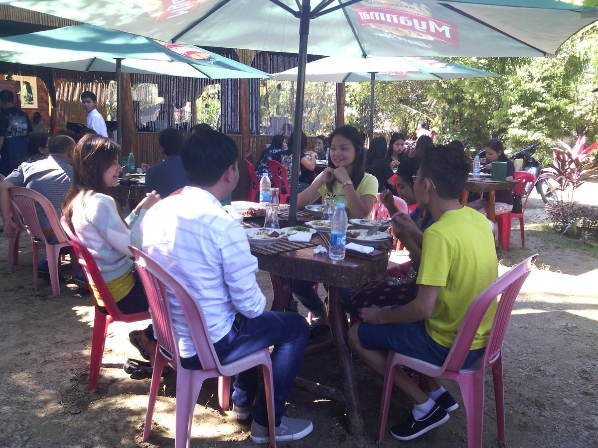 Soe Ko Ko Beach House & Restaurant Ngwesaung Bagian luar foto