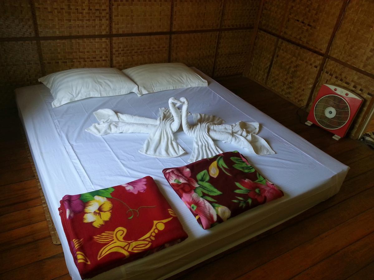 Soe Ko Ko Beach House & Restaurant Ngwesaung Bagian luar foto