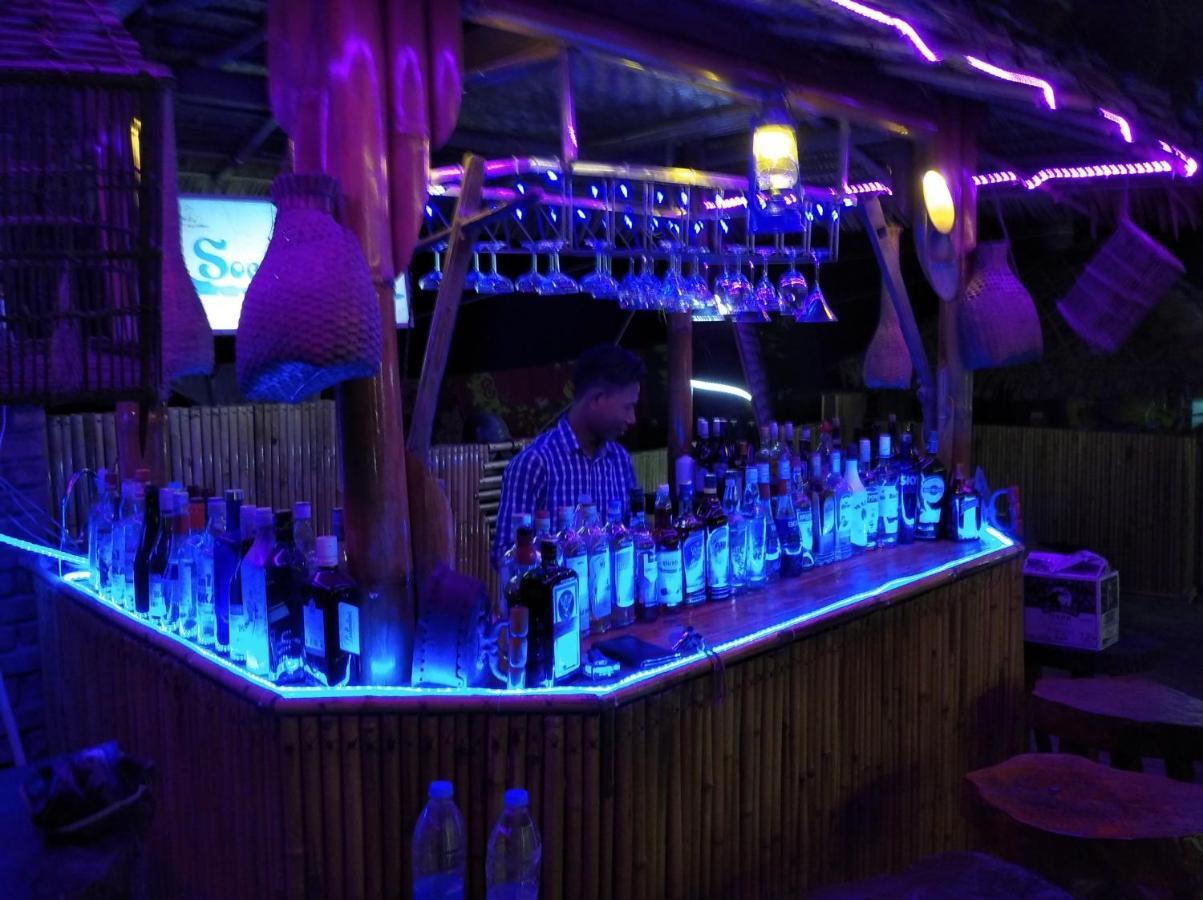 Soe Ko Ko Beach House & Restaurant Ngwesaung Bagian luar foto