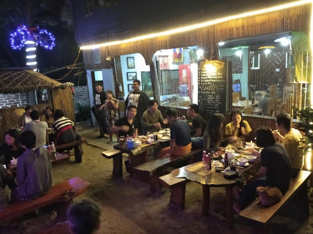 Soe Ko Ko Beach House & Restaurant Ngwesaung Bagian luar foto